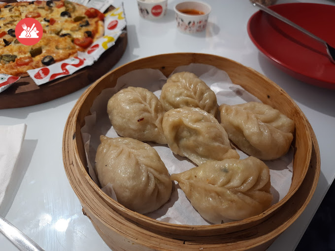 momos